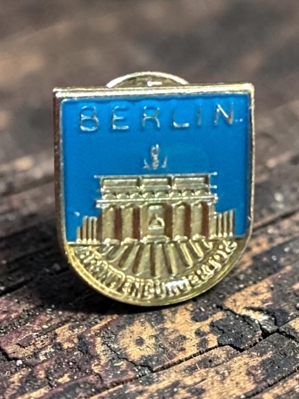 Vintage Berlin - Brandenburg Gate Souvenir Lapel Pin